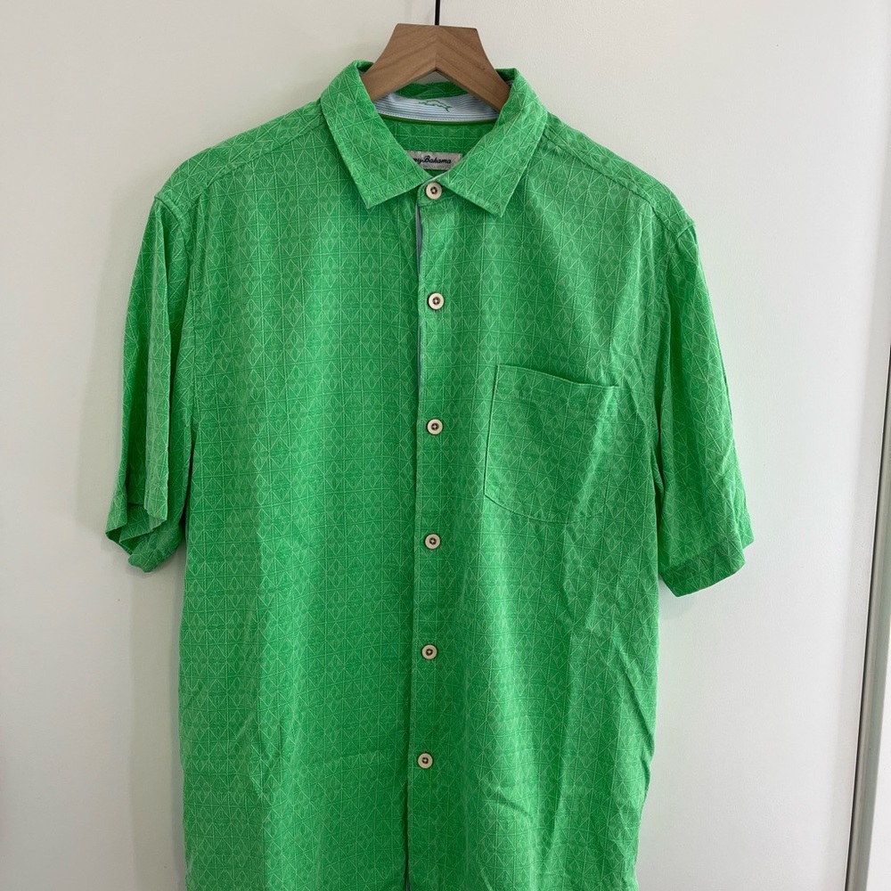 Tommy Bahama Green Casual Button Down Shirt with Short Sleeves